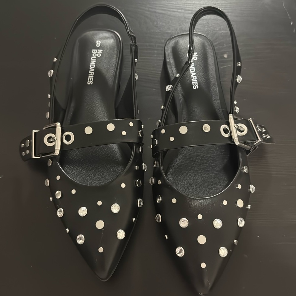 No boundaries pointy toe rhinestone black flats, size 8, worn once